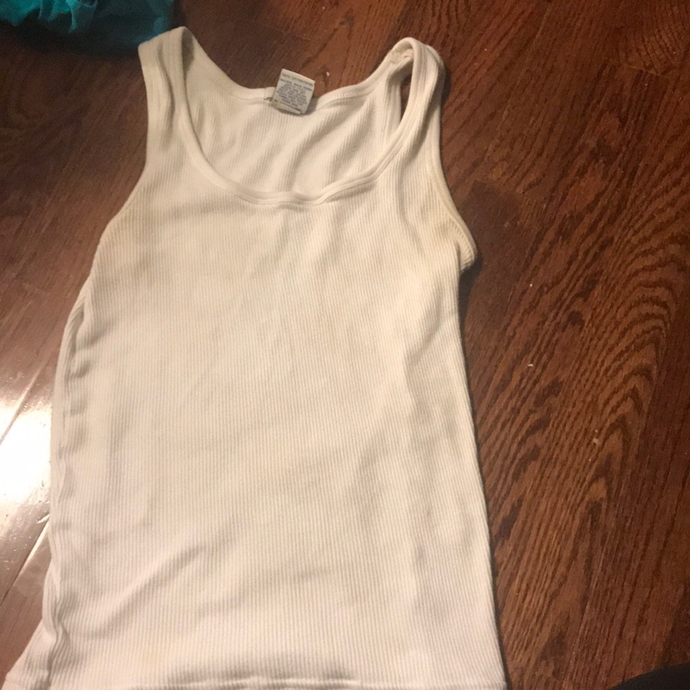 GREAT UC OLD NAVY WHITE Women’s sleeveless t shirt